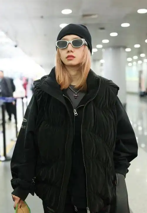 孟美岐的酷飒有范