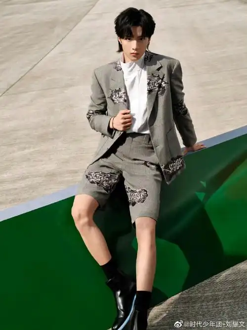 刘耀文lv推广图##刘耀文路易威登品牌大使