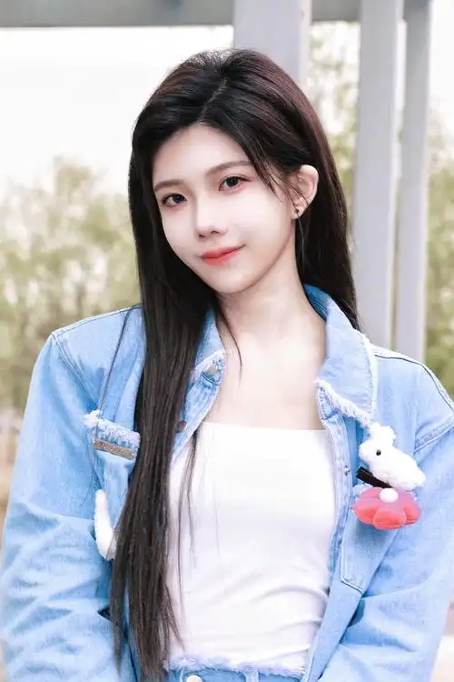 乡村振兴公益传播官snh48沈梦瑶爱心直播返图