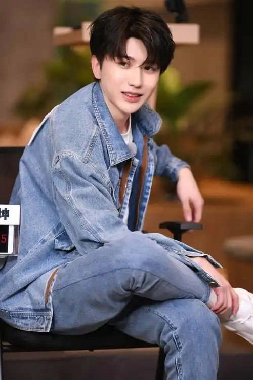 奔跑吧第九季首期播出蔡老板打工是不可能打工的