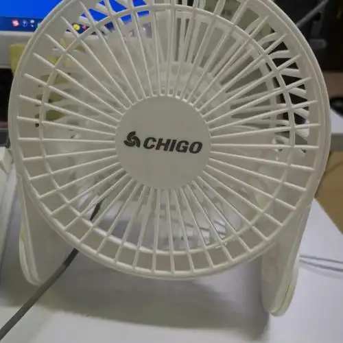 志高chigousb迷你小风扇电风扇c63家用学生宿舍办公室桌面便携移动小