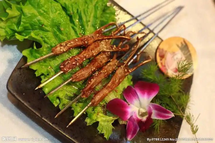 烤鸭舌串图片