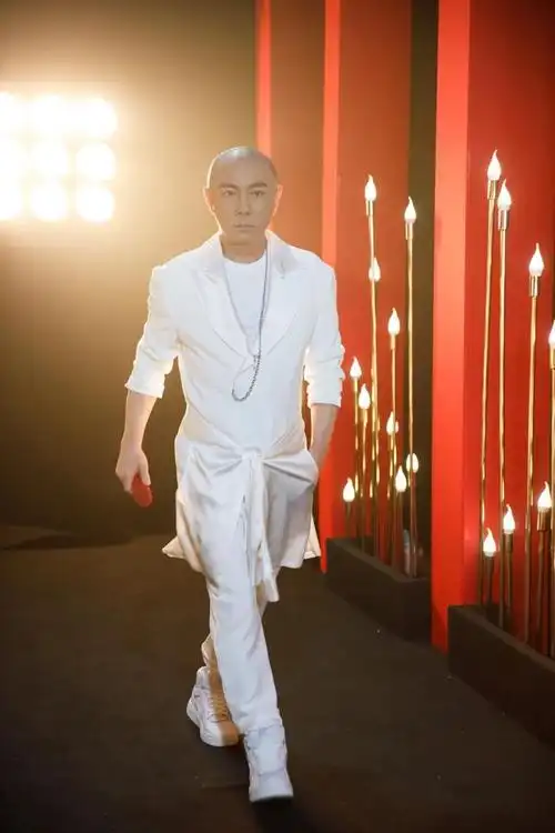 张卫健:钟镇涛是我的音乐启蒙老师