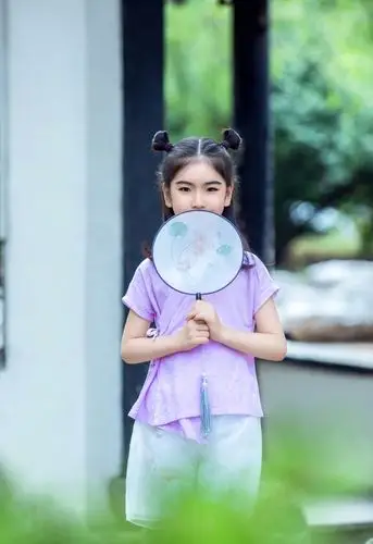 【音美艺术】《听我说谢谢你》李昕融