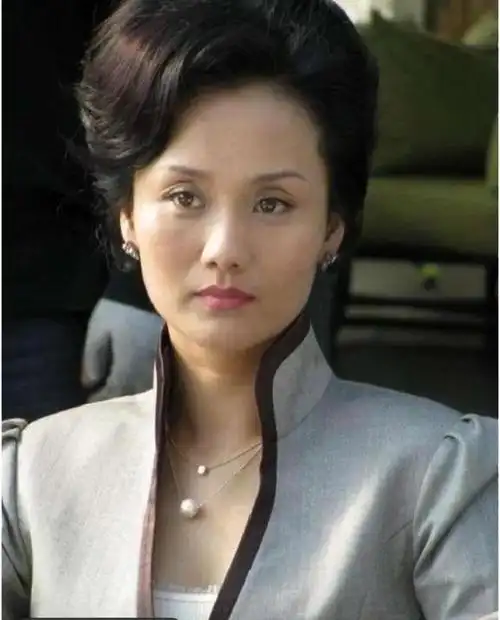 说到演员李颖,她自带贵气,演不了穷人,出道多年零绯闻,感情生活至今是