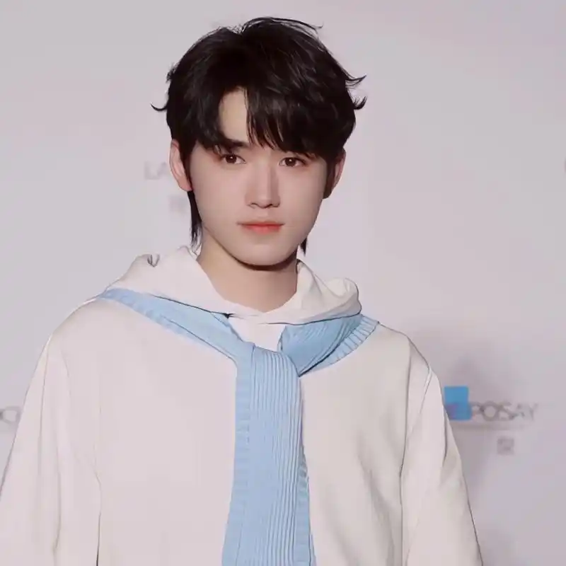 今日物料截图,可可爱爱的萨摩耶和垂耳兔#宋亚轩 #贺峻霖 # - 抖音