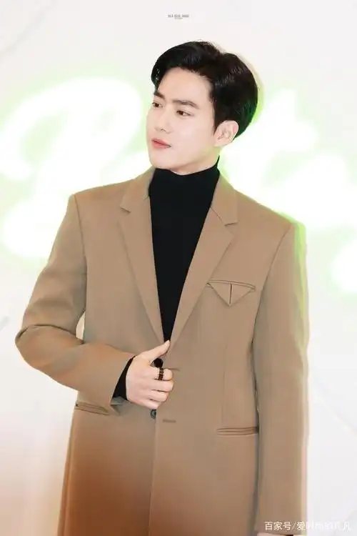 金俊勉穿衣显瘦,脱衣有肉的好身材太让人羡慕了,颜