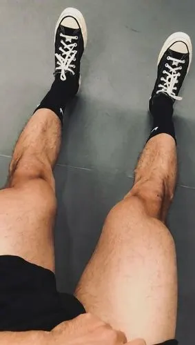 可谓"穿衣显瘦脱衣有肉"每天都是一副阳光运动男的画风平时酷爱打篮球