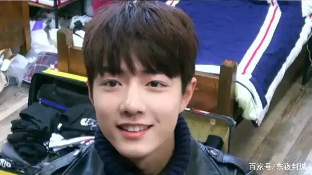 肖战真的是男大十八变,初中时期照片曝光,你们真的觉得帅吗?