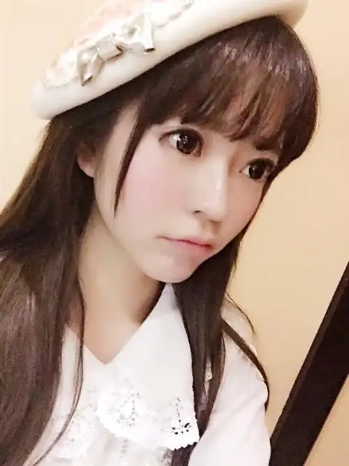 yurisa近日现身北京参加最美coser颁奖典礼,并在自己的微博(@yuri