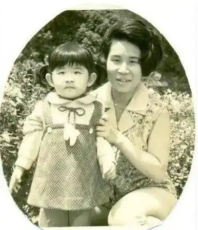 16岁"玉女"出道却扮丑34年,这位"女版周星驰"好笑在哪儿?