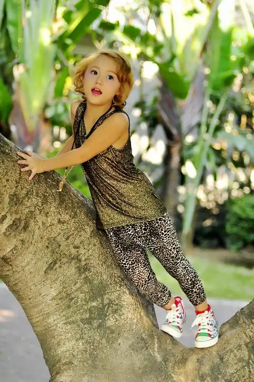 中澳混血儿.佩奇