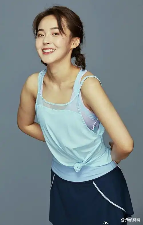 张佳宁运动装打扮棚拍定妆原素材底片这小短腿什么水平