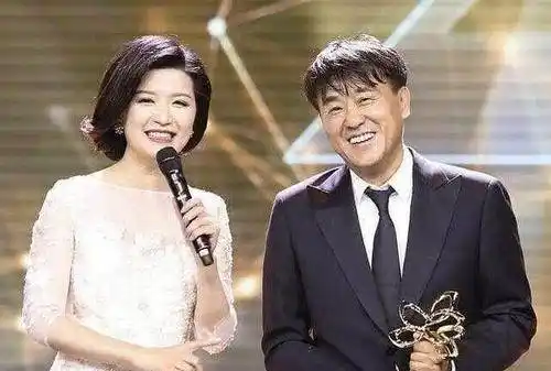 结婚22年0绯闻,何冰自曝妻子倒追自己,导演:接着吹吧_李海洋_北京人艺