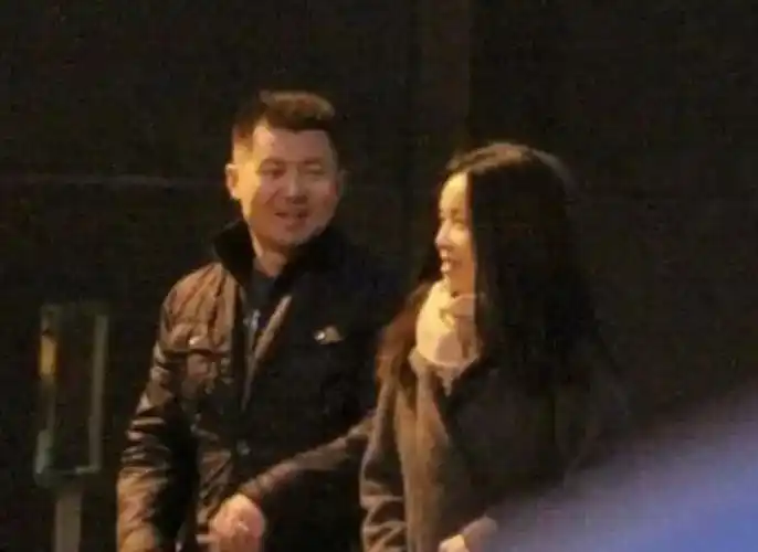 回顾那英为爱生下一子分手后带儿子嫁给男闺蜜如今生活怎样了