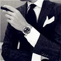 看起来比较成熟成功的西装男头像