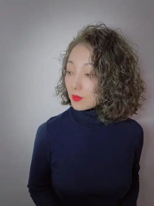 短发怎么做好看?全头烫纹理烫超短刘海,今天这15款都让人心动