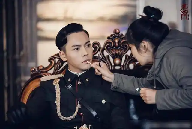 比如陈伟霆在电视剧《老九门》中出色的表现,在内地圈了不少粉丝.