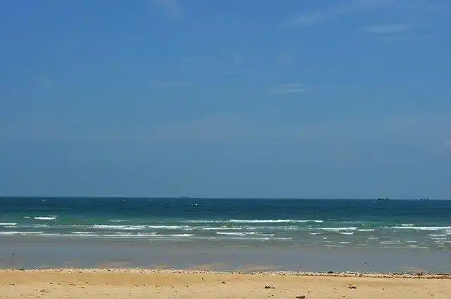 北海碧海阳光贝壳沙滩