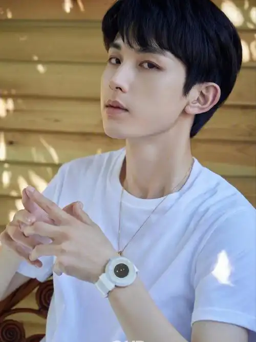 郭俊辰夏日阳光77少年