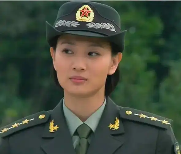 侯梦莎:被誉为"最美军花",和吴京搭档而走红,你还记得她吗?