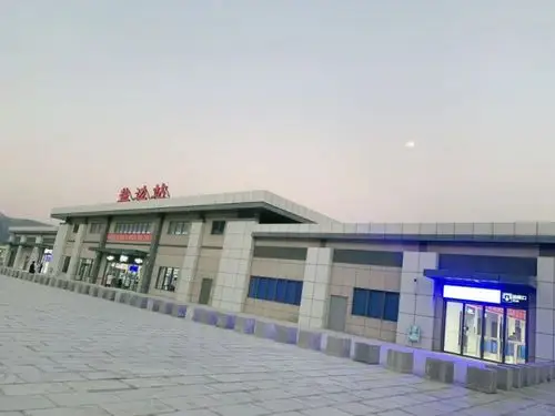 成昆复线盐边站客运列车正式开通!