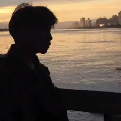 侧脸高冷男头,男生头像图片