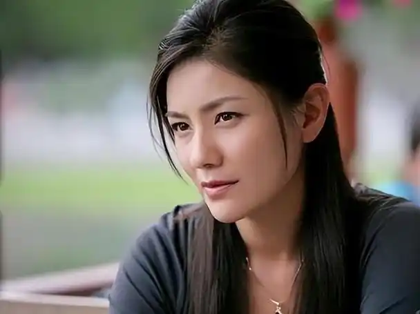 胡可:嫁给沙溢3年生2子,曾含泪直言"后悔",风光背后有心酸