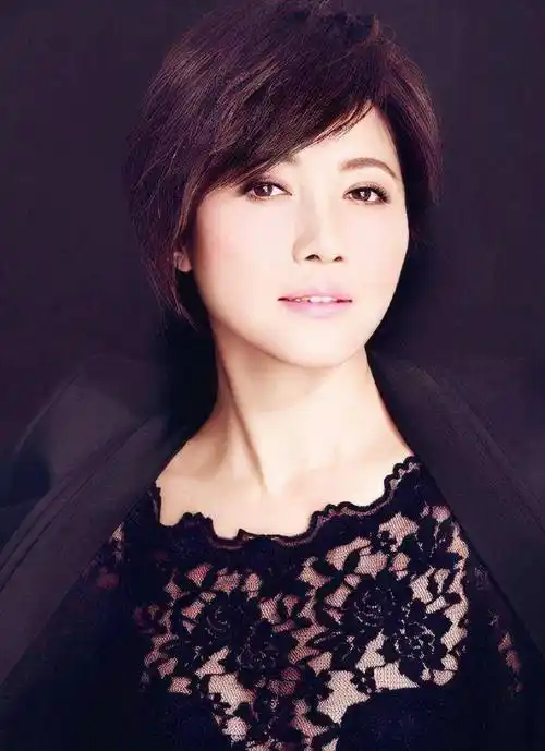 原创颜丙燕近照曝光坦承当过小三八次影后加身年近50无人娶