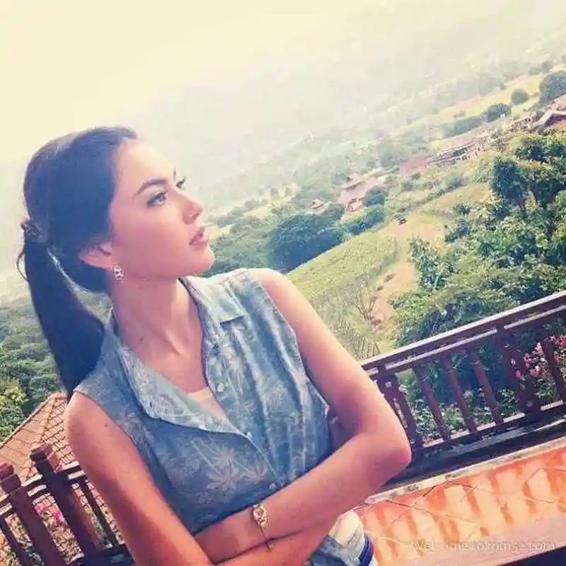 李易峰# 的女朋友余俪有多漂亮