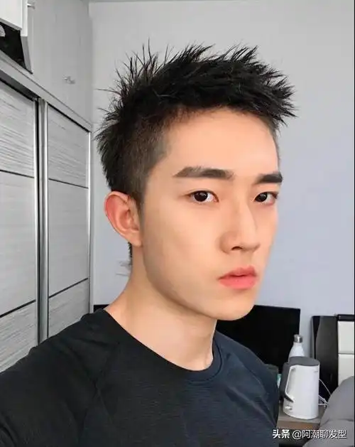 3款越剪越帅气的男生短发参考,2021年值得一试(2021流行短发发型图片