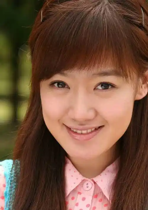 贝蕾20薛佳凝饰演技评分暂无简介19岁性格:聪明,个性独立好强,有主见