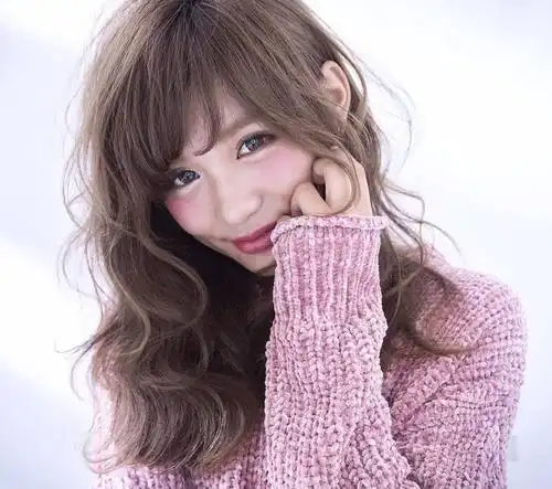 中长发大波浪卷