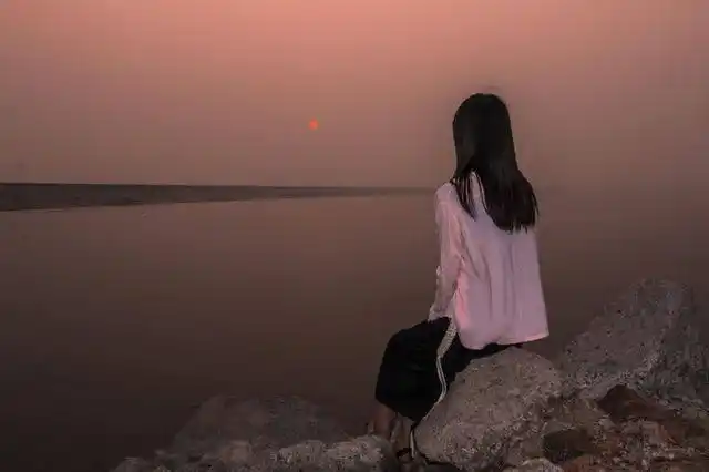 等待本诗写给天下逃避的男人读正阳天下的摄影