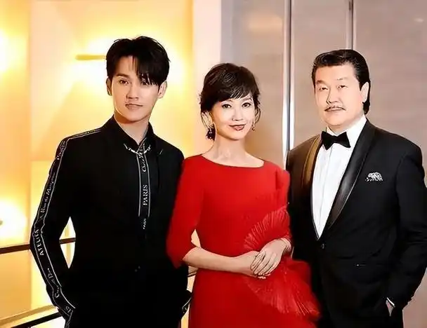 赵雅芝是大众公认的"不老女神",老一辈人心中的"白月光".