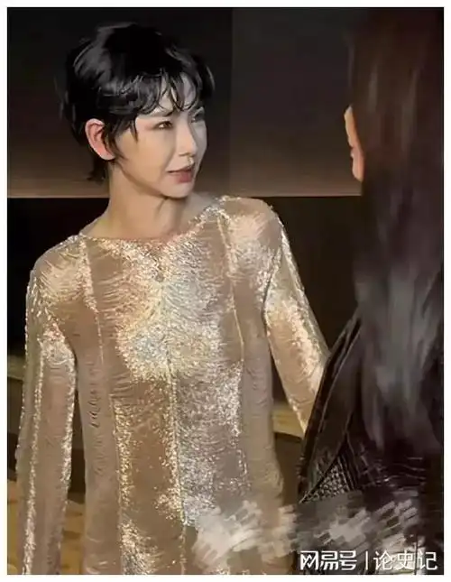 戚薇惊叹39岁变纸片人神情憔悴比刘涛更显老