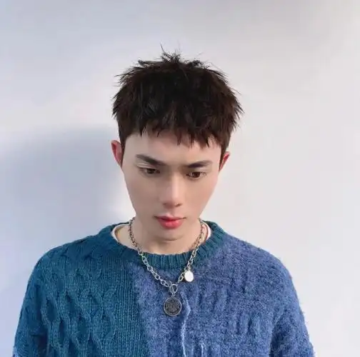 帅气阳光干净超自然免打理摩根碎盖男生一定要尝试的摩根烫#男生发型