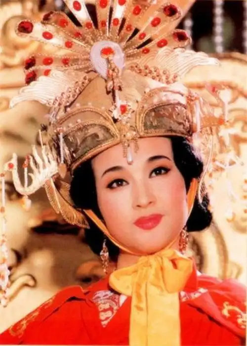 95版电视剧《武则天》,服饰很美,演员也很漂亮,尤其气质与神韵都非常