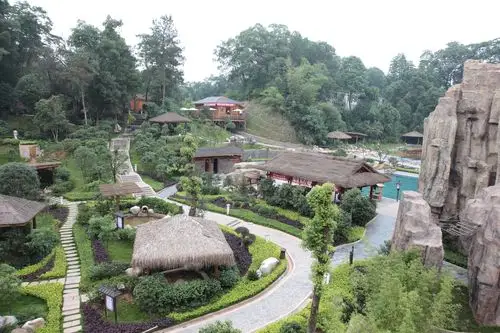 紫龙湾温泉酒店