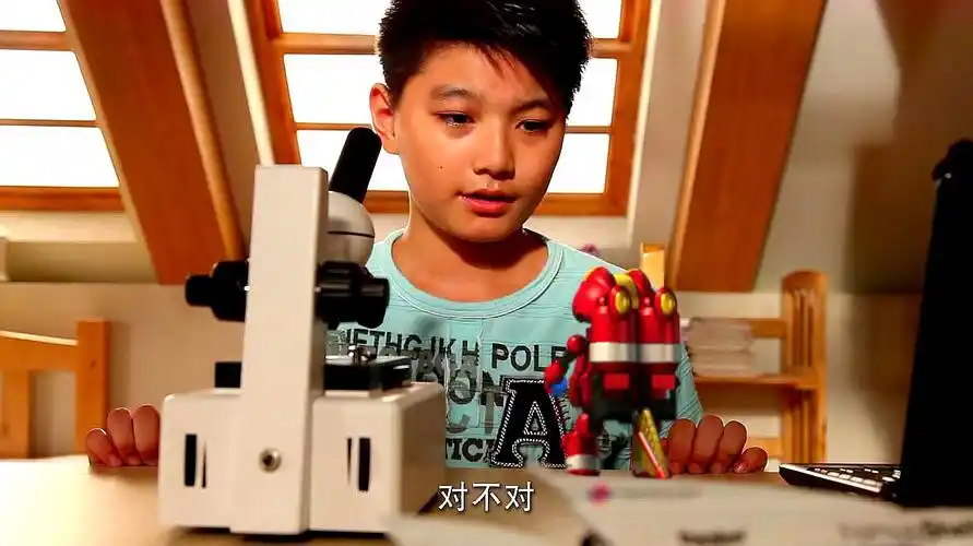 快乐酷宝:乐乐正研究碎片,小宝竟趁机搞破坏,后果很严重哦-母婴亲子