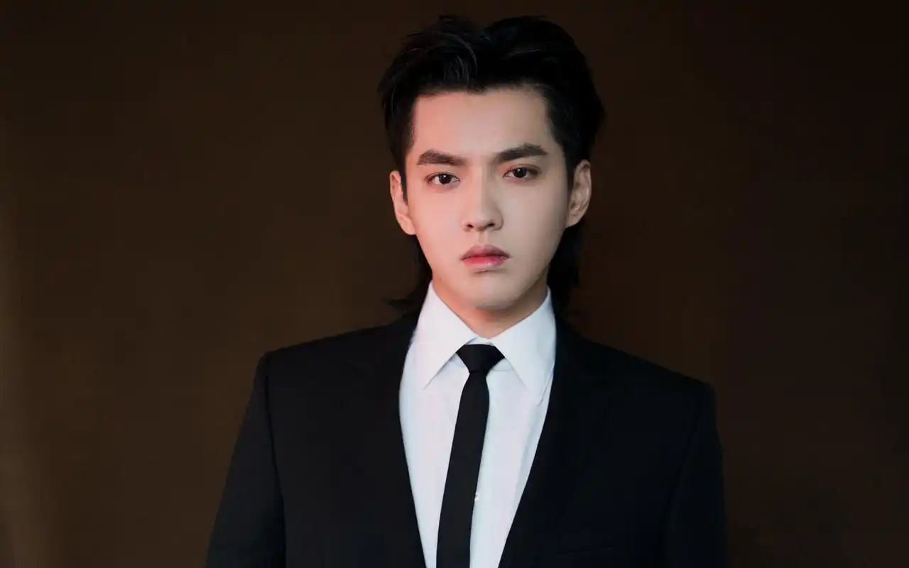 吴亦凡帅气电脑桌面壁纸图片