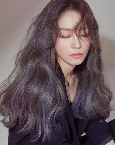 想染头发的女人别纠结,5种颜色更配你,选对了好看又高级