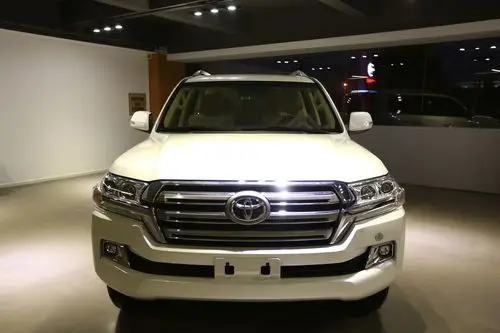 17款丰田兰德酷路泽4600中东大幅