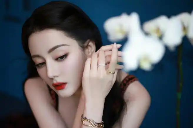 #迪丽热巴成都##迪丽热巴英文聊天#