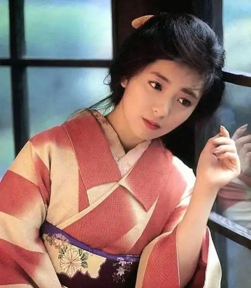 《东京爱情故事》关口里美:遭观众恨被寄剪刀,53岁仍怕结婚