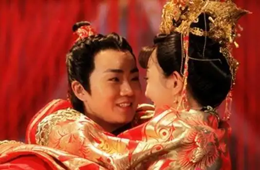 【图】孙耀琦和余少群图片显暧昧 二人疑似假戏真做成情侣