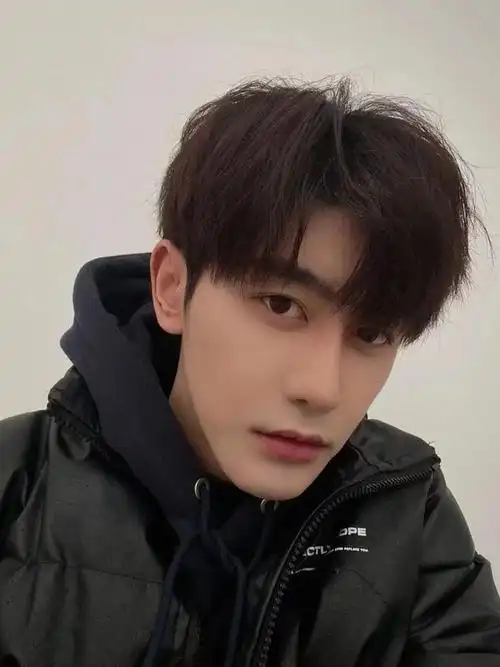 14款高人气男发,流行又帅气,年轻男士的最爱|发型|刘海|时尚|男士发型