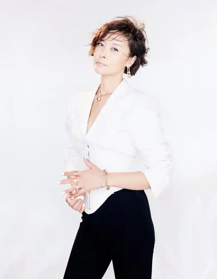 是什么让柯蓝拥有特立独行精气神