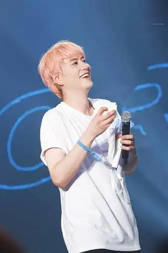 周小琦vickyu:#曺圭贤[超话]# pink pink. 来自嘴臭欧若拉 - 微博