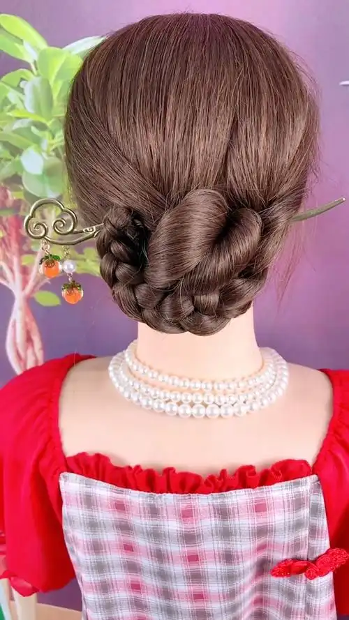 母亲节给妈妈这样盘发